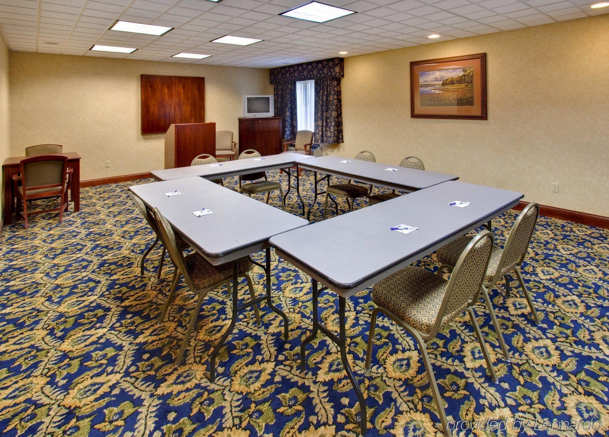 Holiday Inn Express Jamestown, An Ihg Hotel Facilities photo